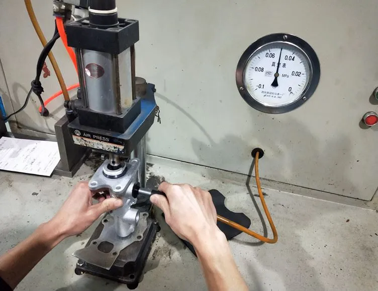 brake master cylinder airtightness test